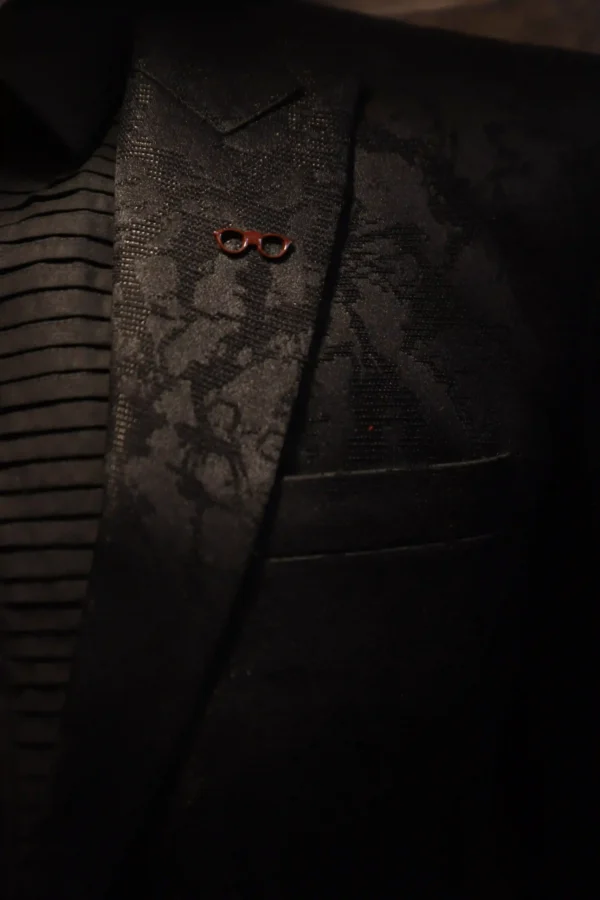 Brown Eye Glasses Lapel-Pin